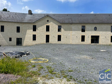 Photo Corps de ferme à 30 mn de CAEN 450 m2 sur 25 ha